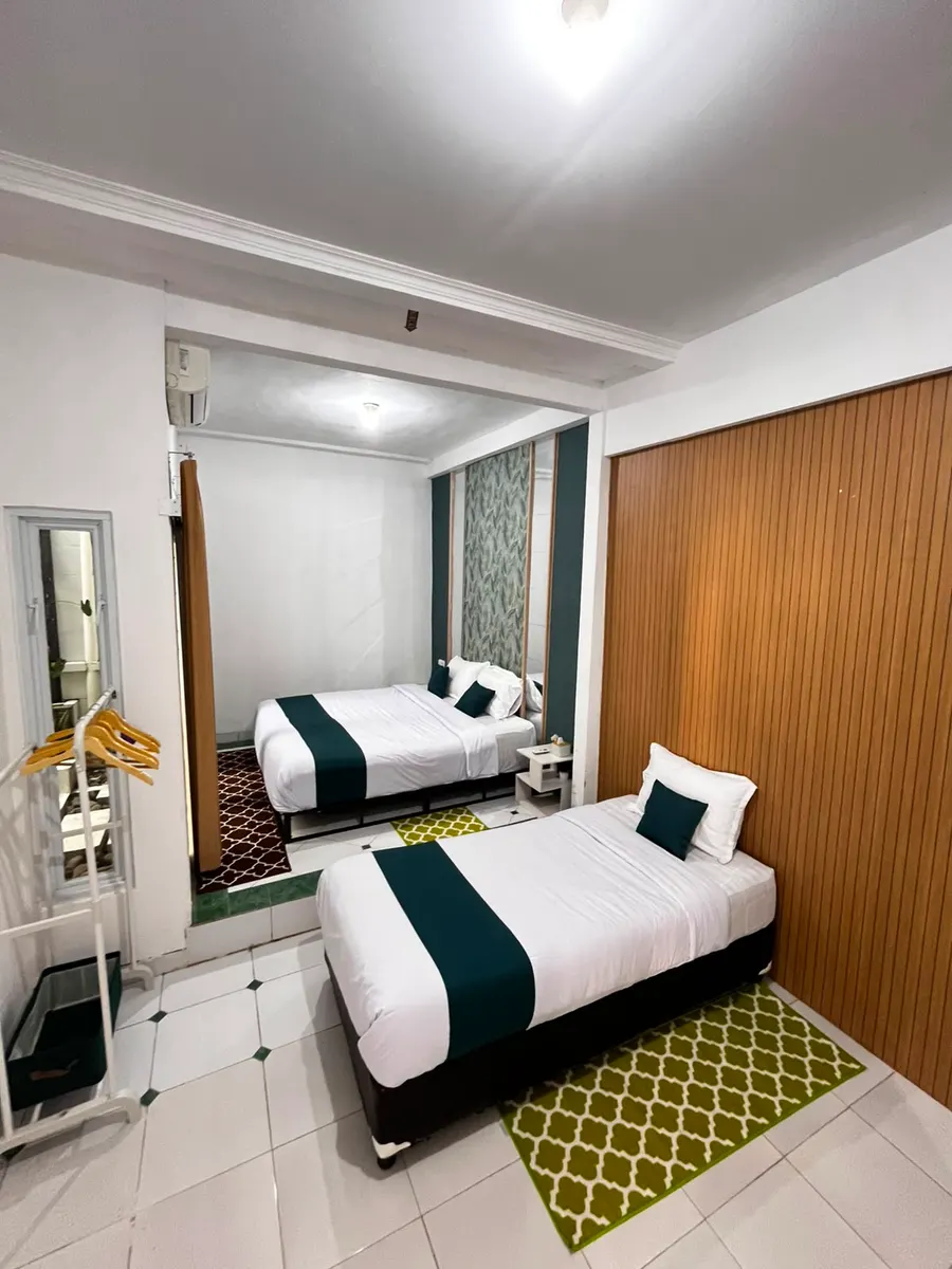 Kamar anak DATOYA Guest House yang nyaman untuk anggota keluarga