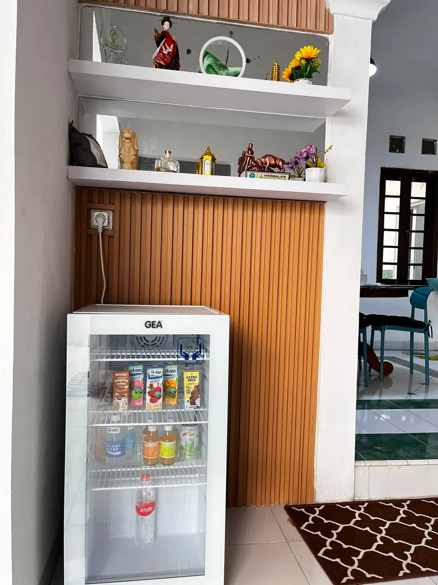 Aneka pilihan snack gratis untuk menyambut tamu DATOYA Guest House